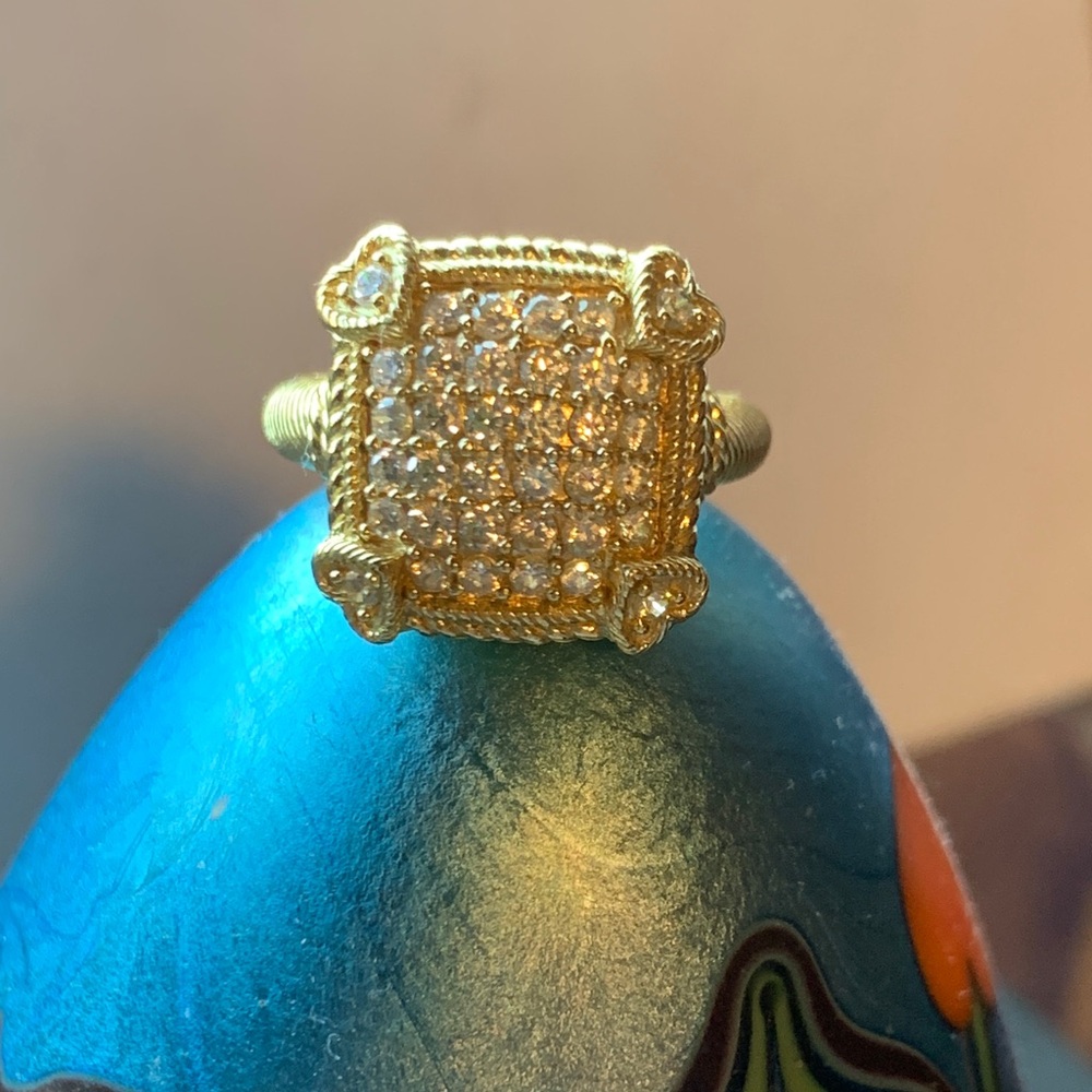 Judith Ripka vintage braided Olivia pave diamonique ring. In like new condition.